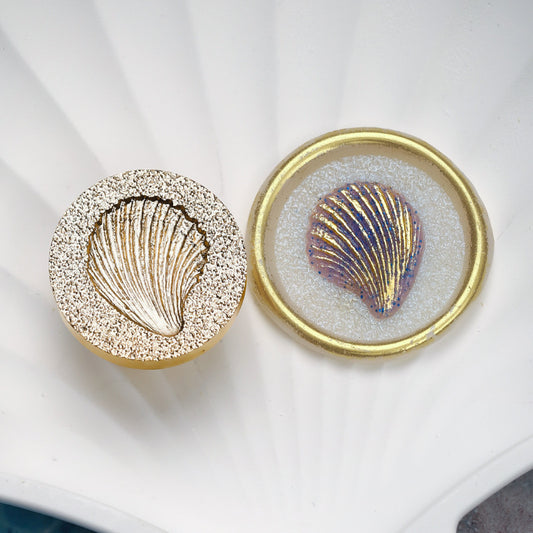 Brandy Triangle Clam